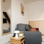 Cozy Superbe 10 Min - Airport 아파트 *