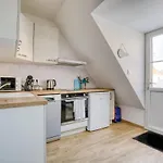 Cozy Superbe 10 Min - Airport 아파트