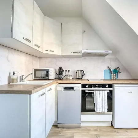 Cozy Superbe 10 Min - Airport