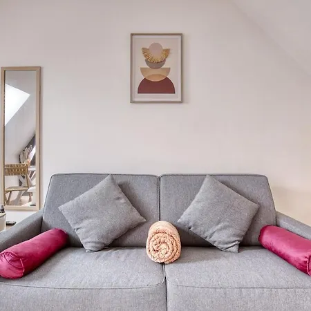 Cozy Superbe 10 Min - Airport Appartamento